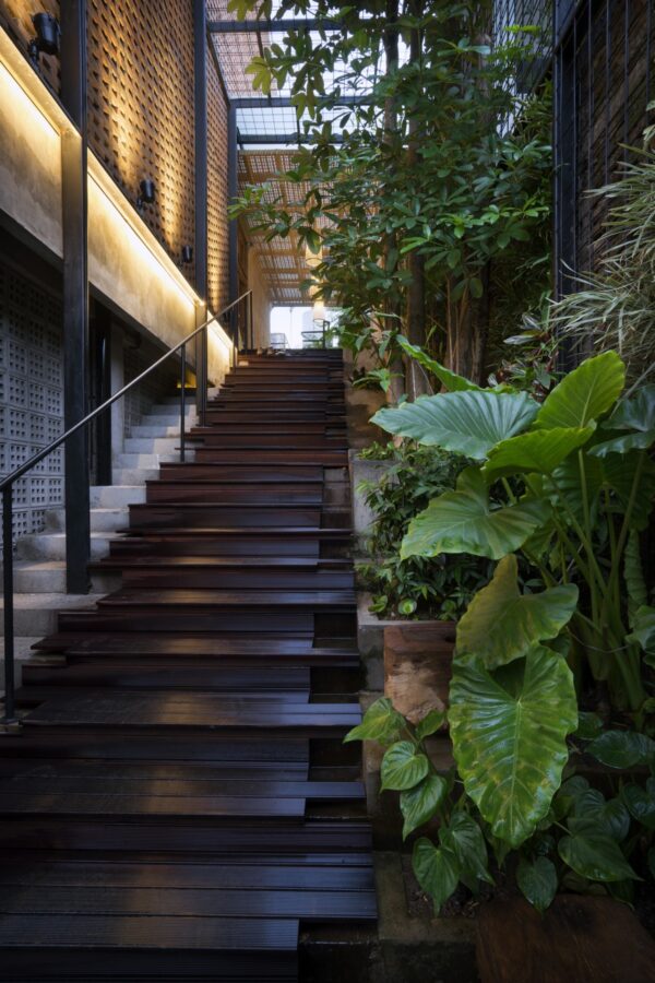 wood staircase design | Interior Design Ideas