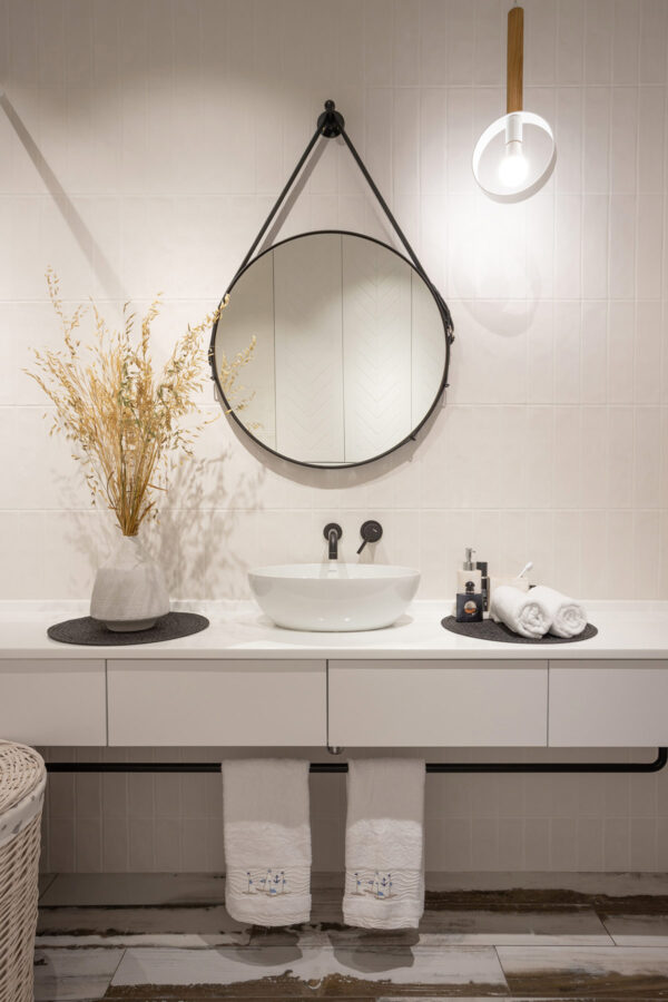 round vanity mirror Interior Design Ideas