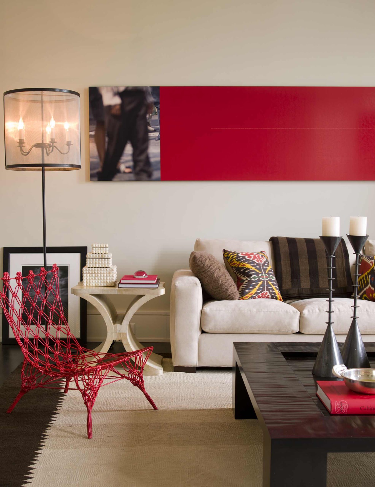 20 Ways to Decorate With Red in the Living Room, From a Pro