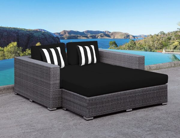 Oversized clearance outdoor daybed