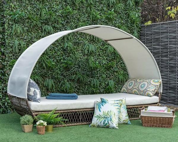 51 Outdoor Daybeds For Indulgent