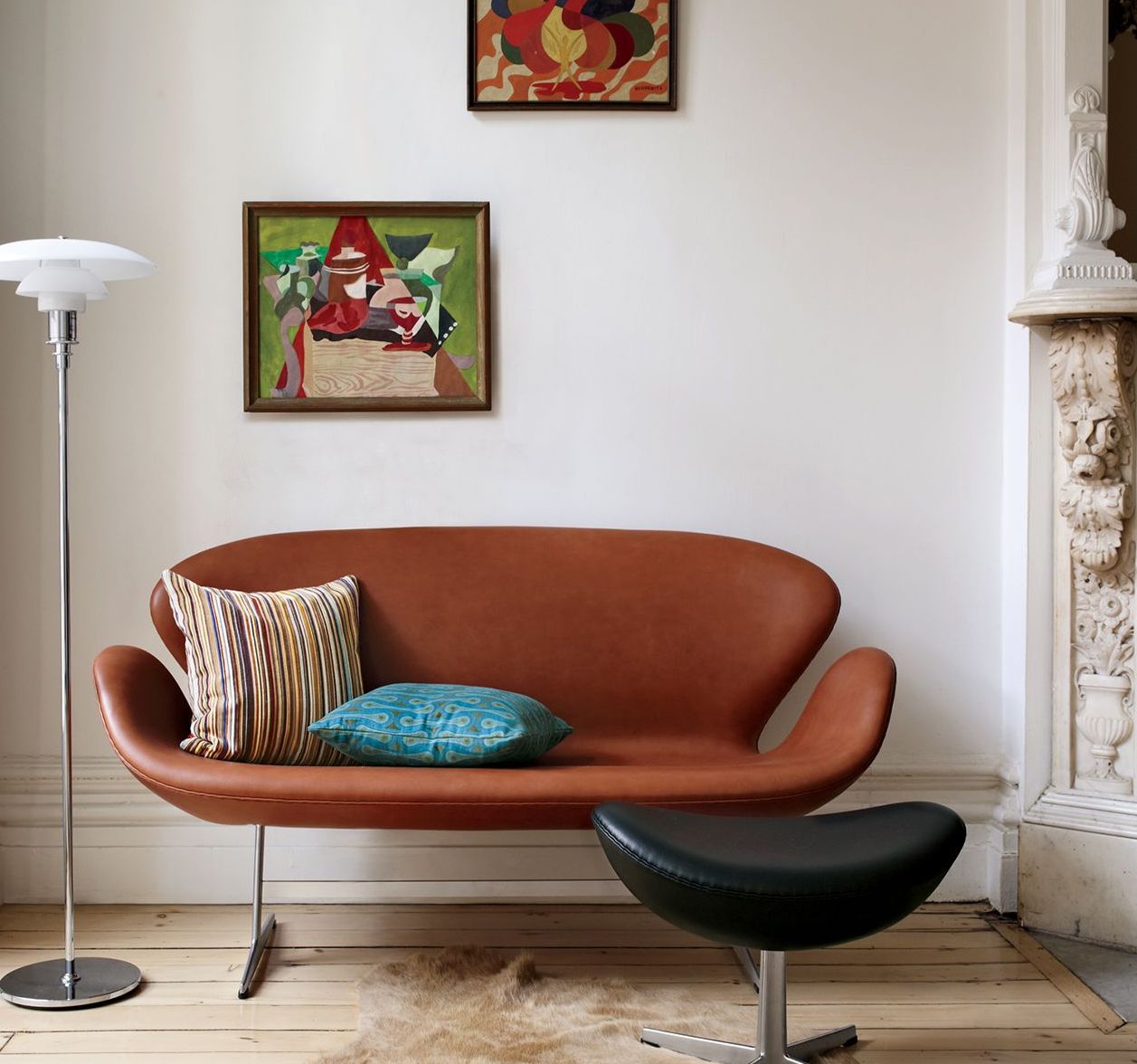 Swan Sofa Arne Jacobsen Rust Color