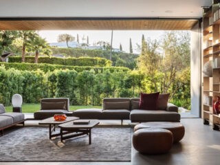 Idyllic Beverly Hills Retreat In The Trousdale Estates