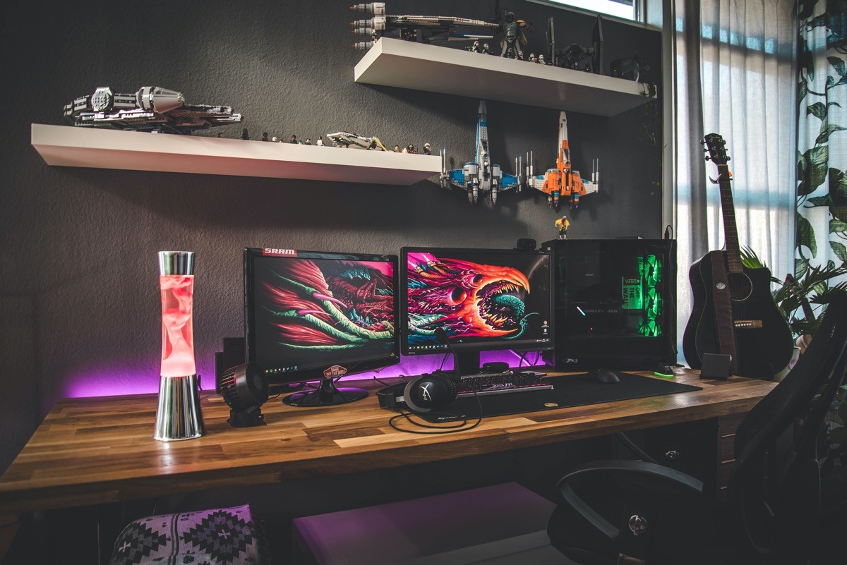 40 Gaming Setups That We Really Like