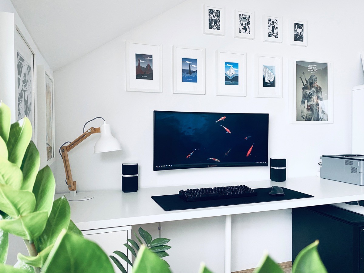 Step up Your Game with 8 Gaming Desk Accessories