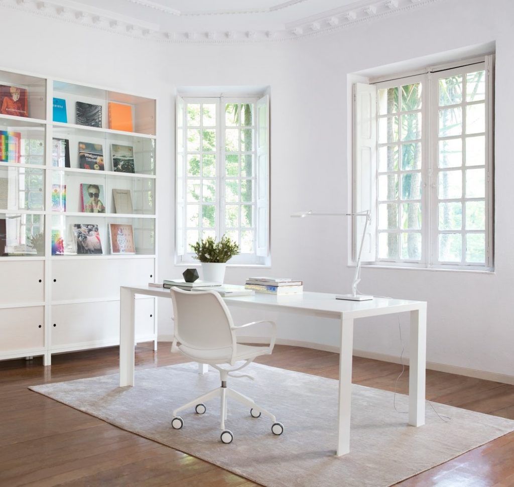 51 White Office Chairs to Brighten Your Modern Home Workspace