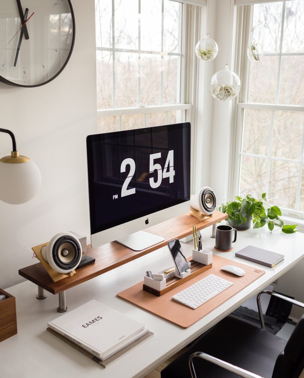 40 Workstation Setups That We Really Like