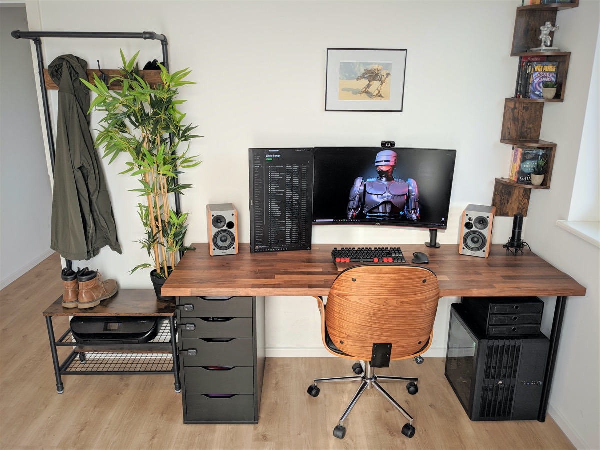 Wooden chair and workstation