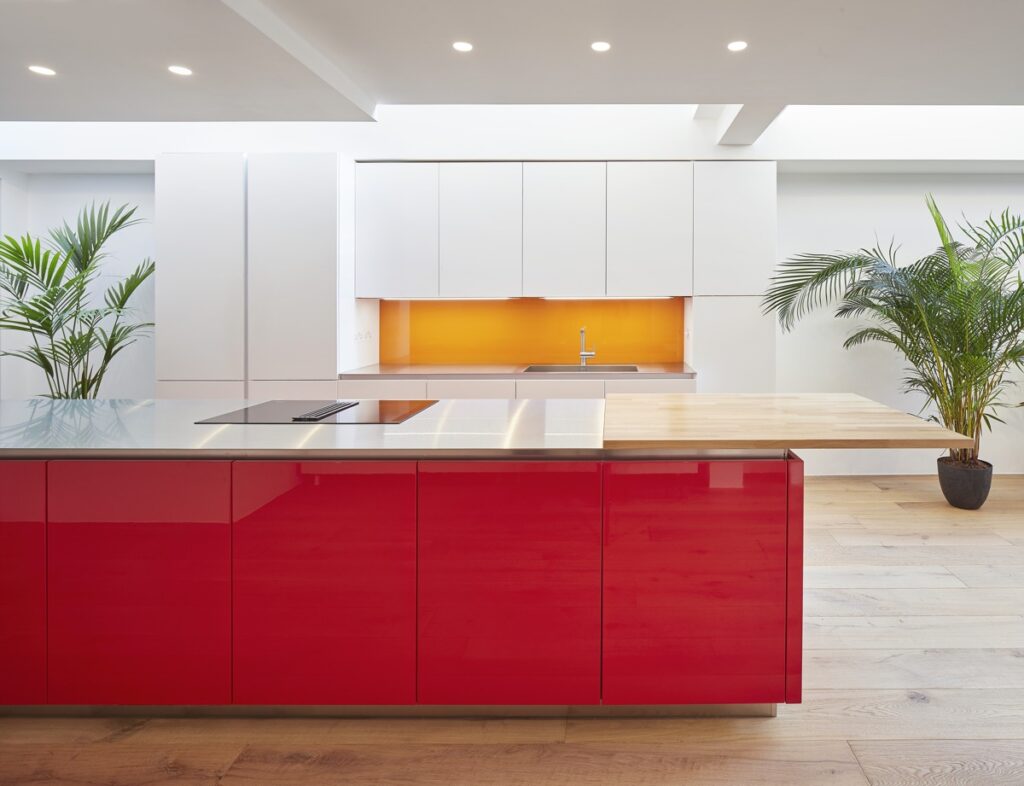 51 Inspirational Red Kitchens With Tips & Accessories To Help You ...
