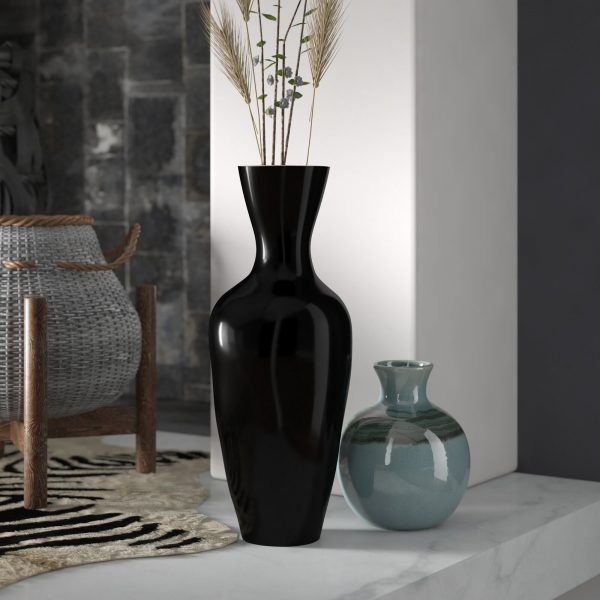 51 Floor Vases with Endless Decor Potential for Any Style