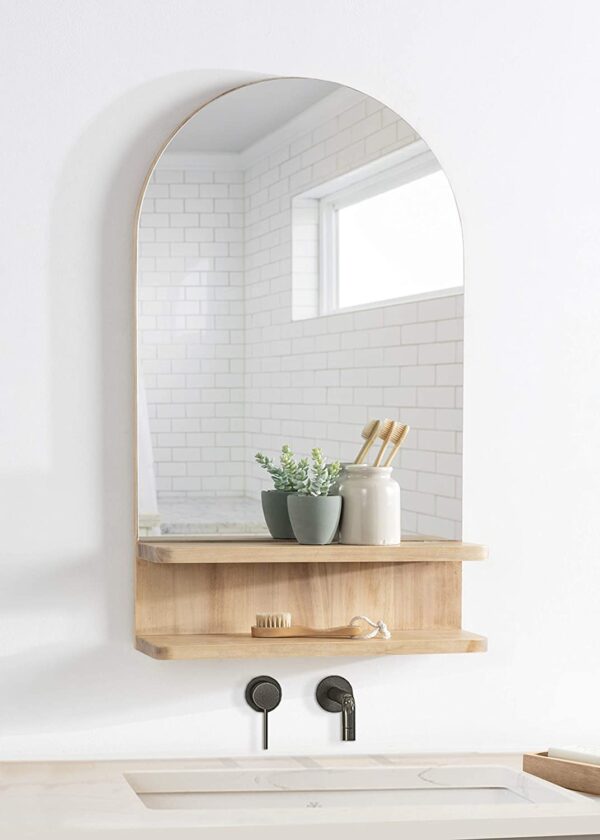 Bathroom mirror with shop shelves