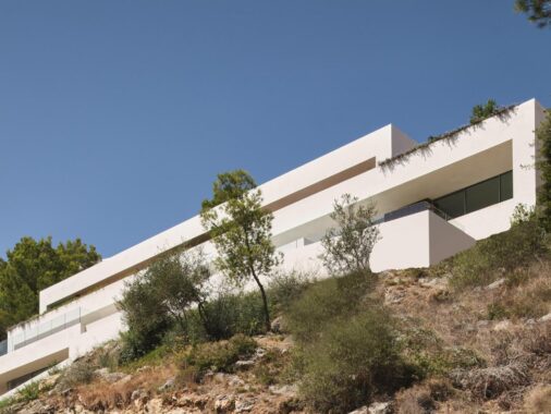 A Luxurious Terraced Villa With Pool In The Mediterranean [Video]