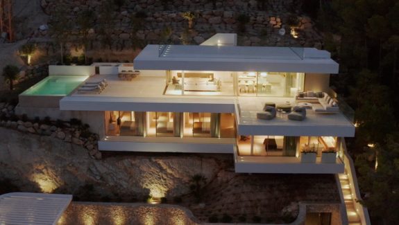 A Modern Waterfront Villa With A Deck To Die For [Video]