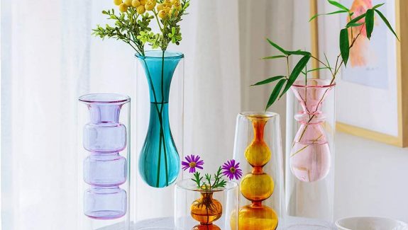 51 Bud Vases for Go-Anywhere Botanical Decor