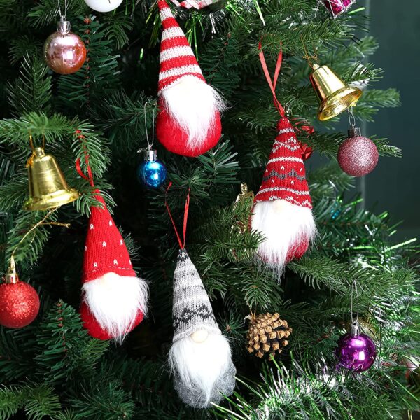 51 Christmas Tree Decorations for the Jolliest Boughs