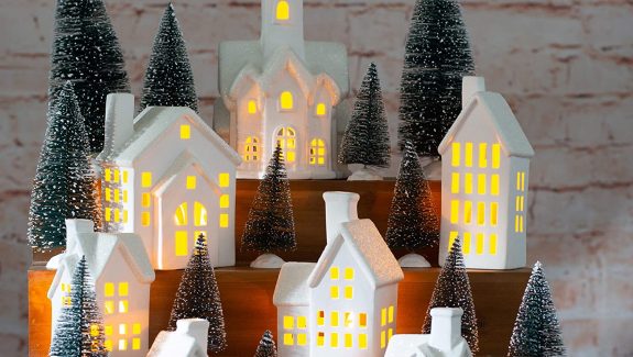 51 Christmas Mantel Decor Ideas for a Festive Holiday Display