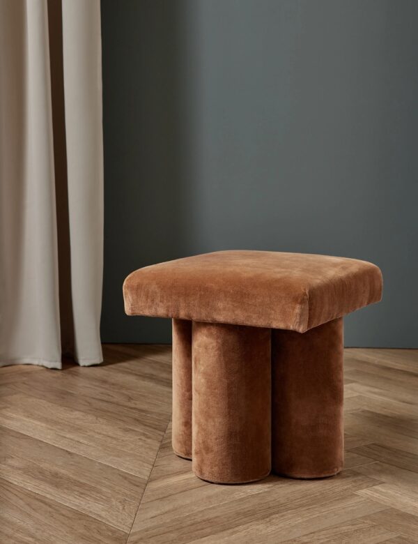 51 Entryway Stools to Make Your Threshold Stylish and Functional