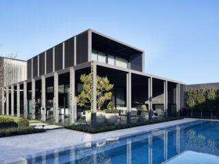Lushly Landscaped Modern Australian House [Video]