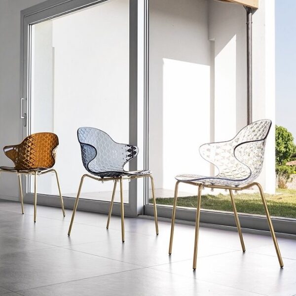 51 Clear Chairs That Put a Fresh Spin on Modern Minimalism