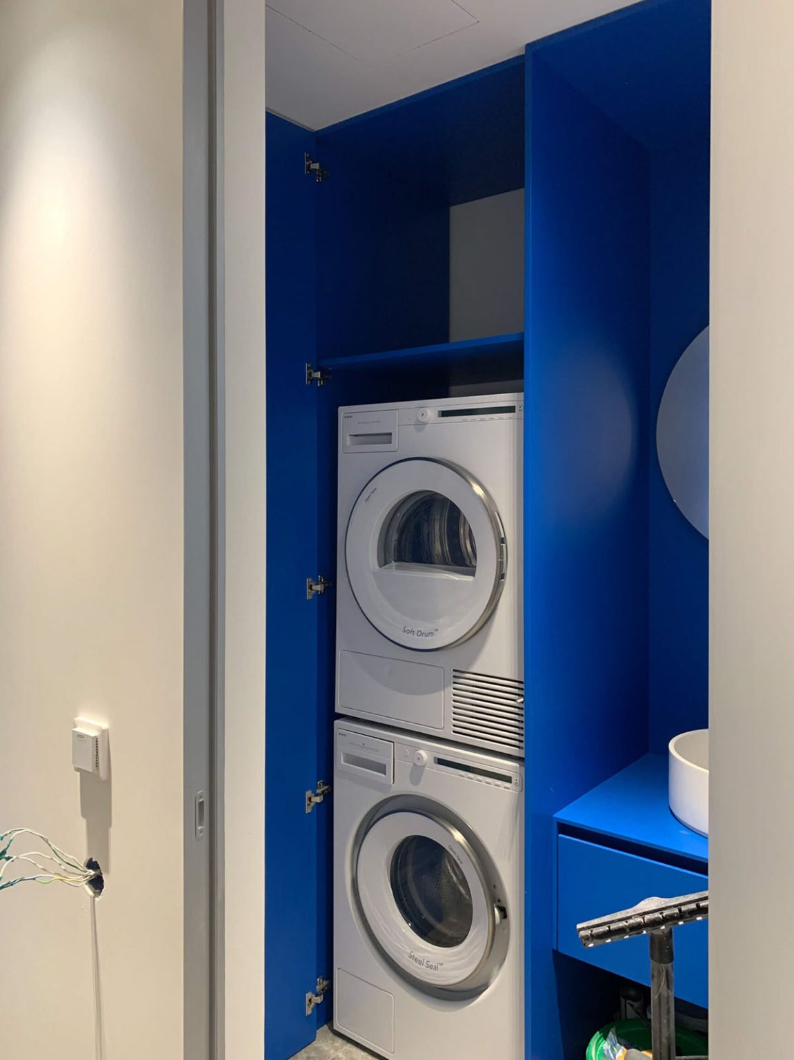 laundry area Interior Design Ideas