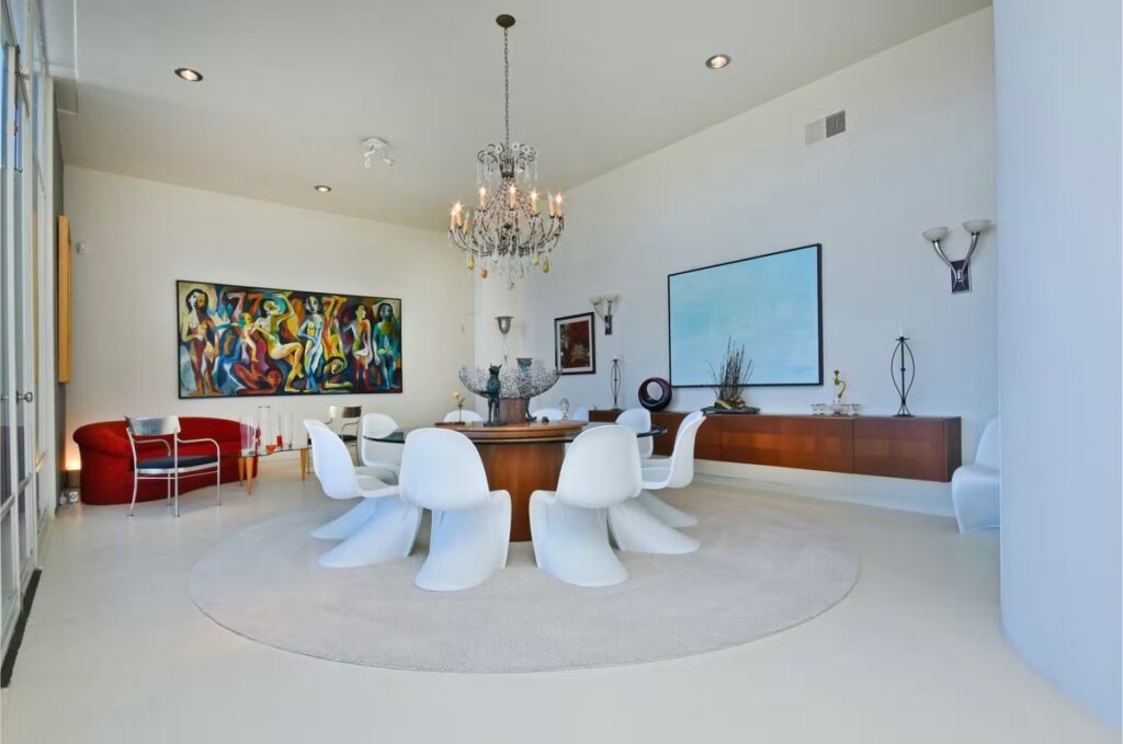 40 Large Dining Rooms That Will Impress Dinner Guests