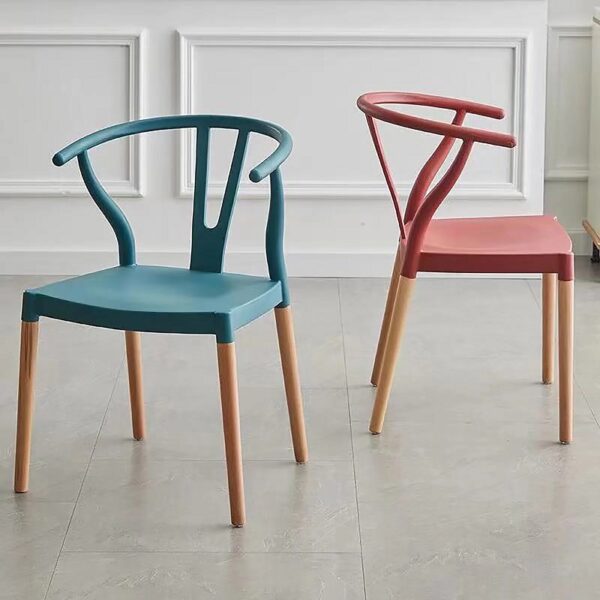 51 Plastic Chairs that Show the Stylish Side of Practical Materials