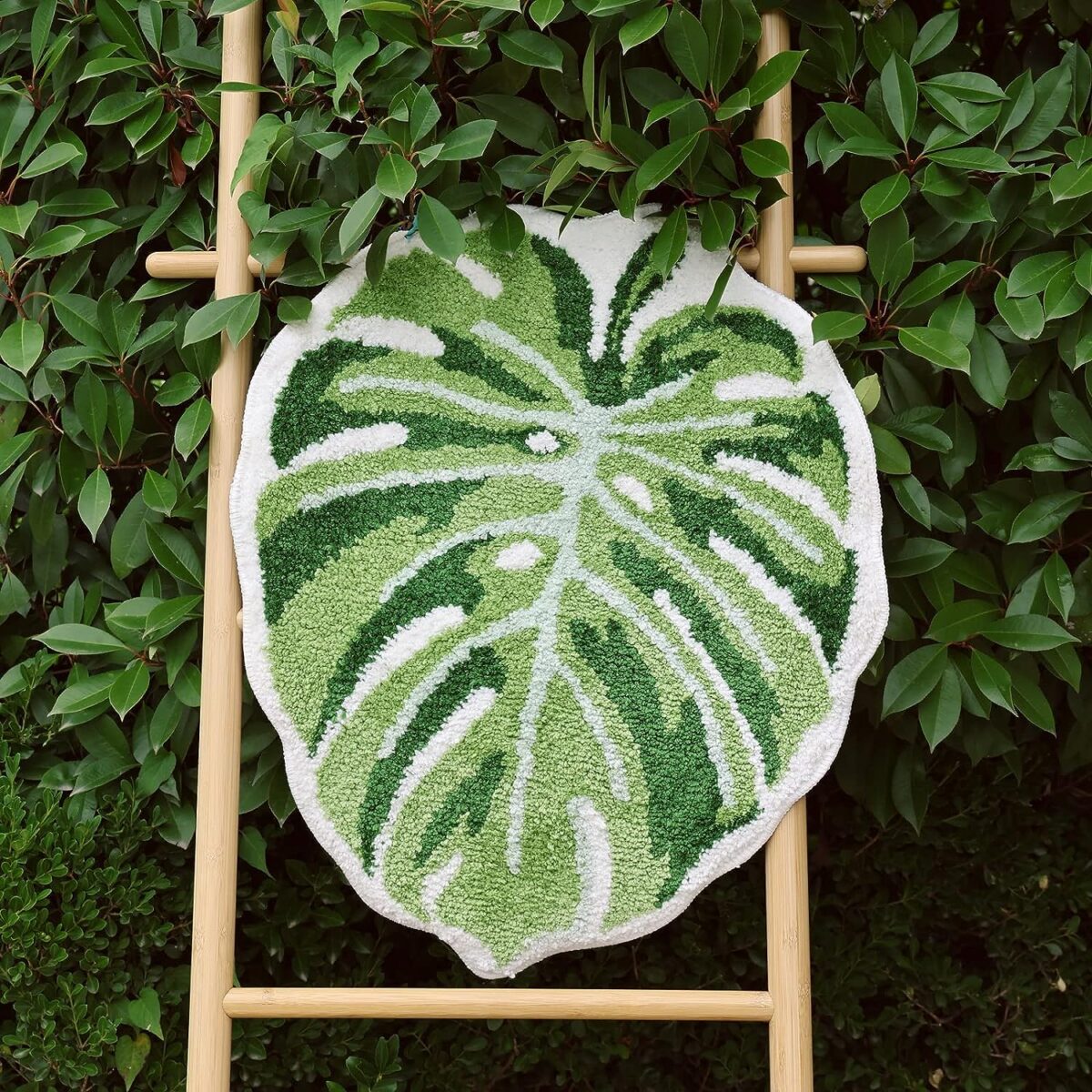 Green bathroom mat