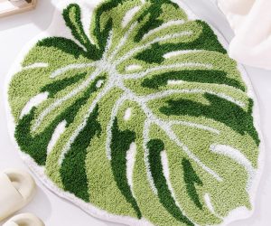 Monstera leaf bath mat