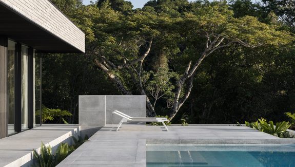 A Brutalist But Serene Abode In The Australian Countryside [Video]