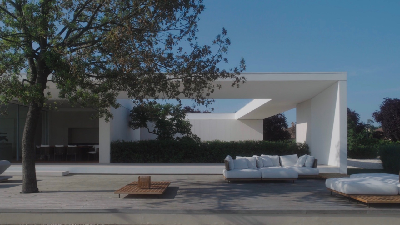 A Modernist Residence In The Italian Countryside [Video]