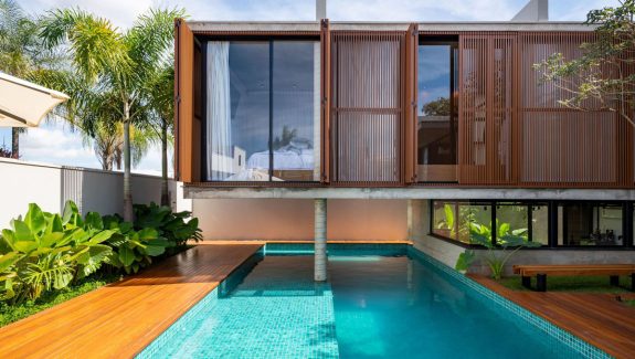 A Masterpiece of Modern Living and Nature Integration in Brazil