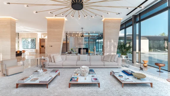 A Dubai Luxury Mansion Where Art And Splendor Meet