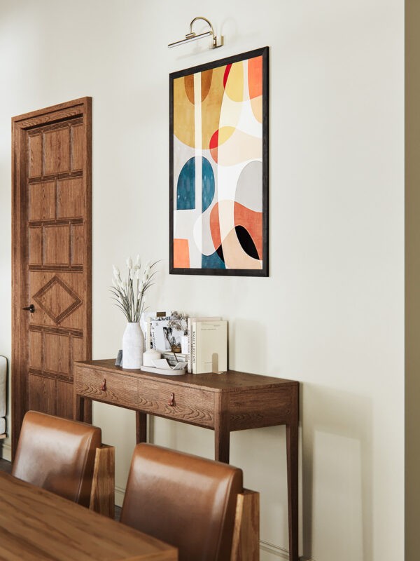 Art of Elegance Inside a Sophisticated Mid-Century Home