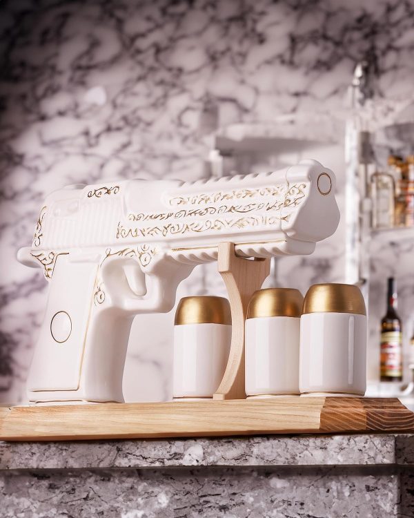 Product Of The Week: Pistol Shaped Decanter Set