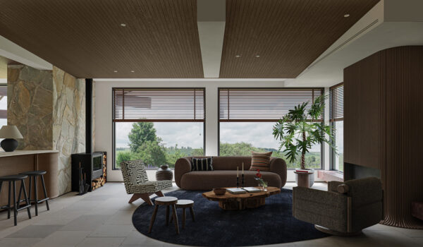 Sleek Lines and Organic Forms of a Mid-Century Modern Haven