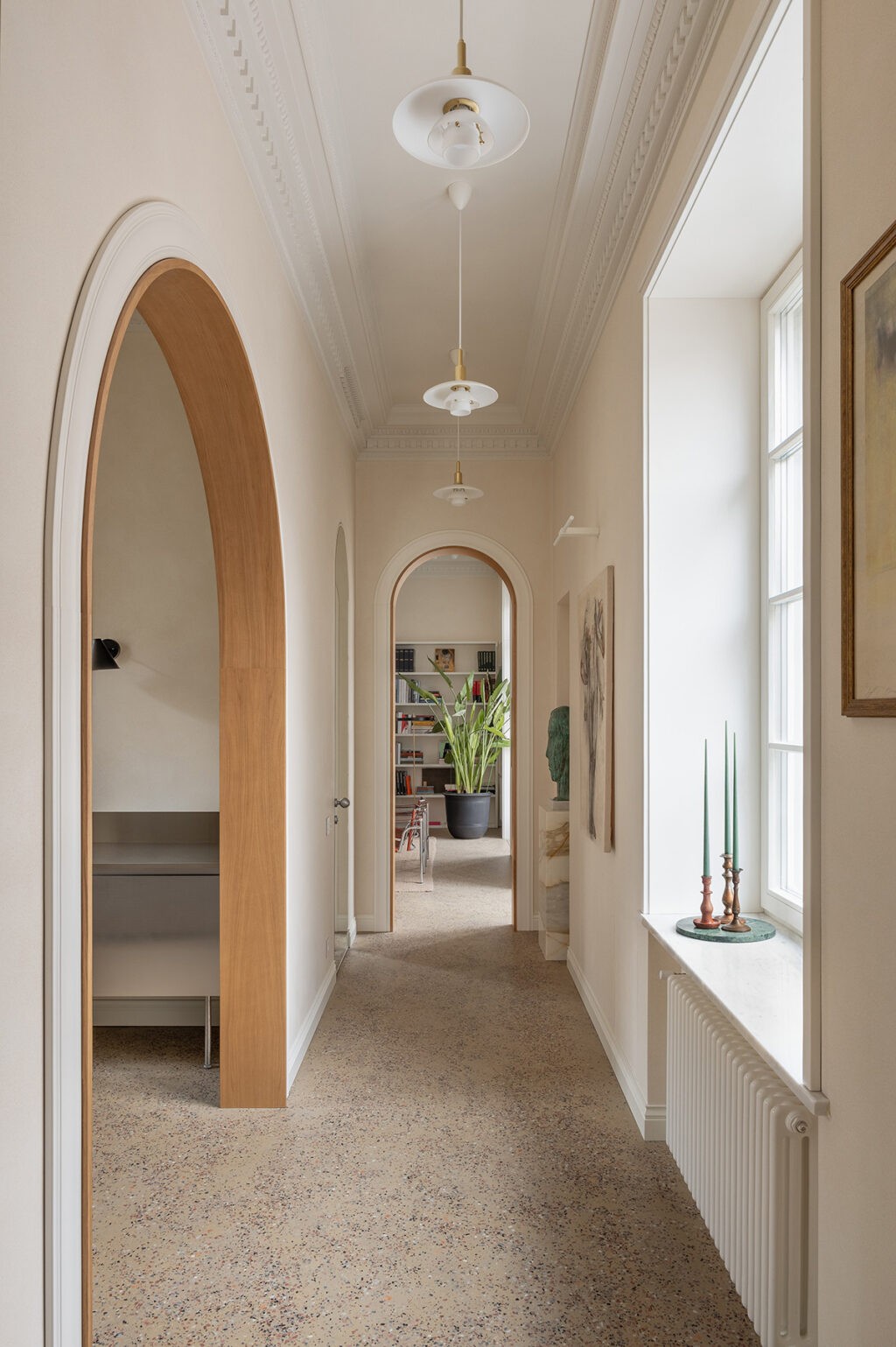 A Classical Kyiv Apartment With High Ceilings
