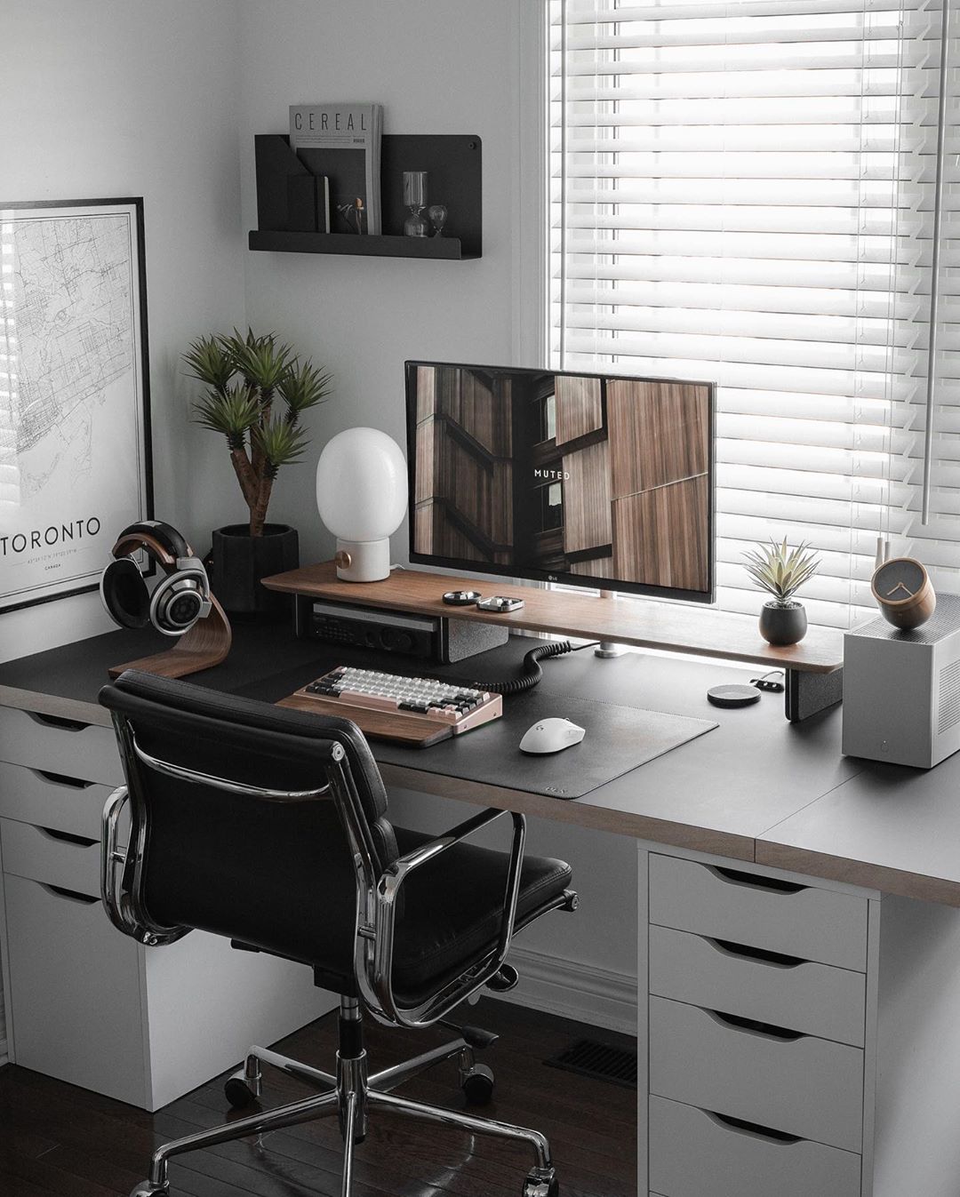 23 Minimalist Gaming Setup Ideas