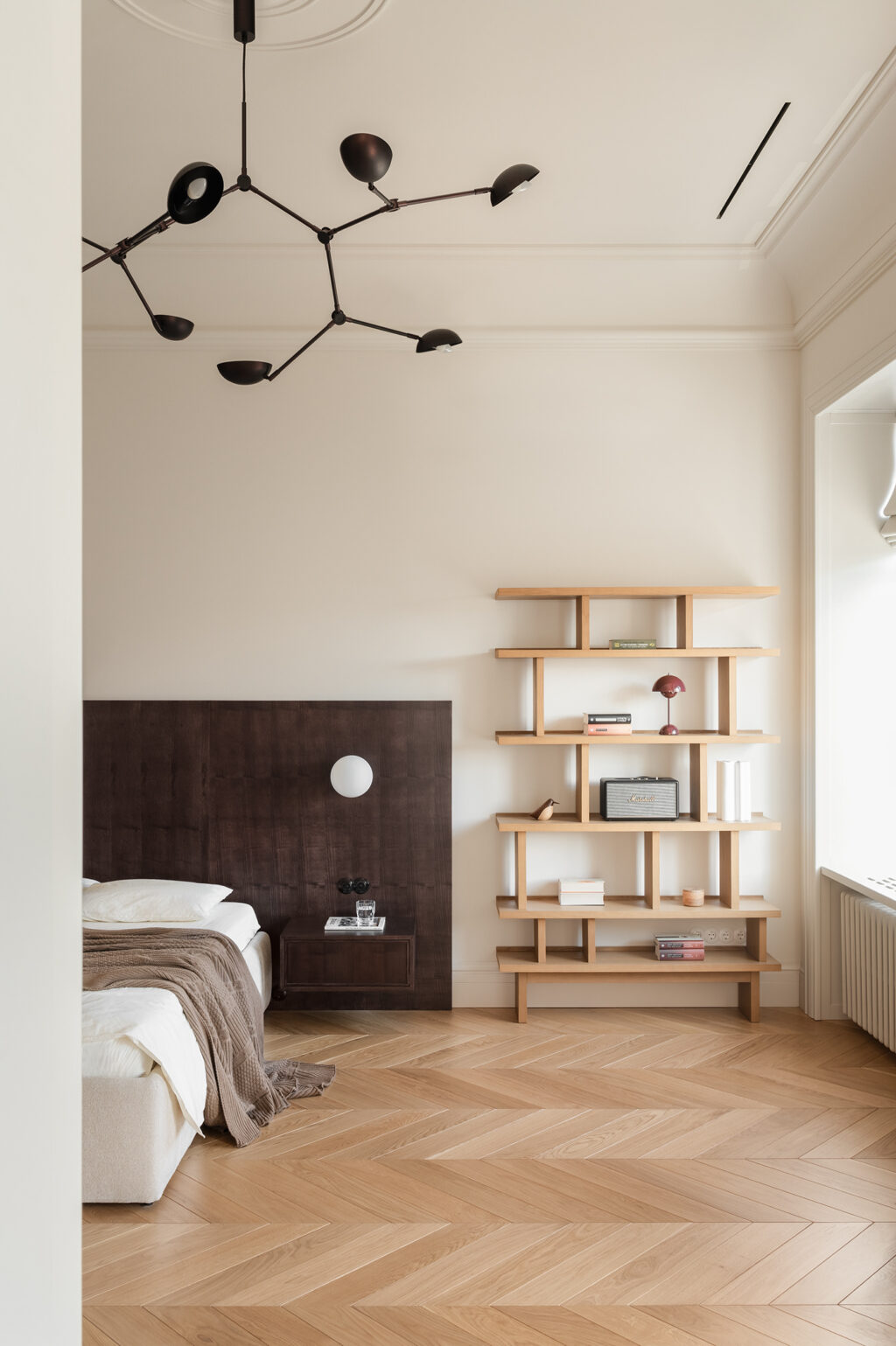 dark brown headboard
